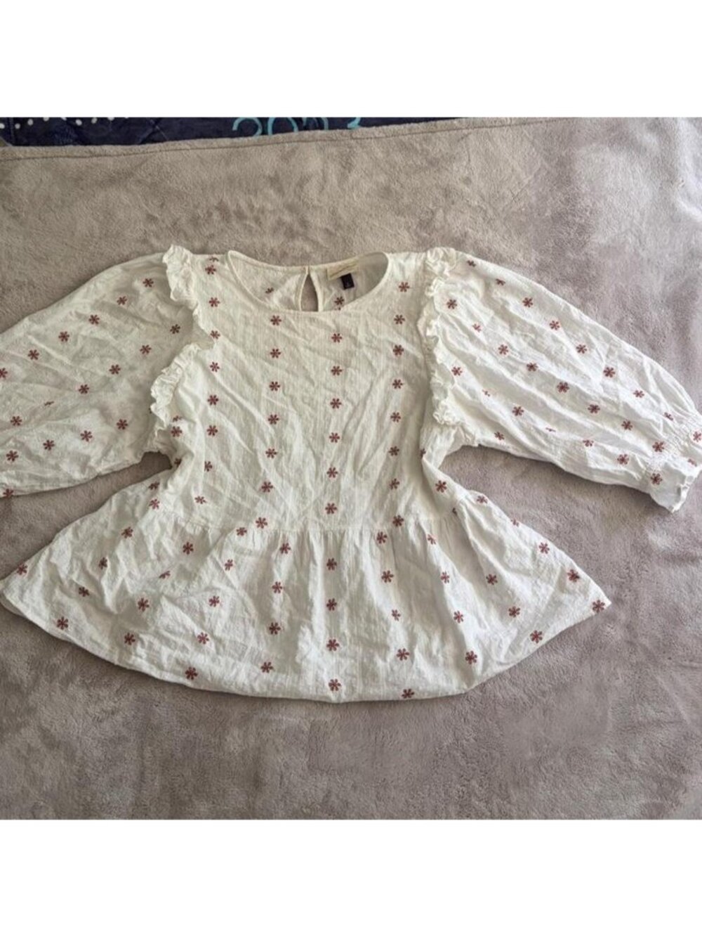 off-white babydoll blouse with small brown floral embroidery, size XL NEVER WORN